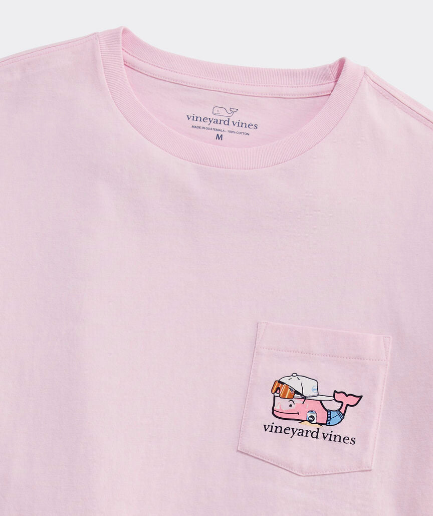 Camiseta Vineyard Vines de manga corta con bolsillo estampado de ballena para las vacaciones de primavera