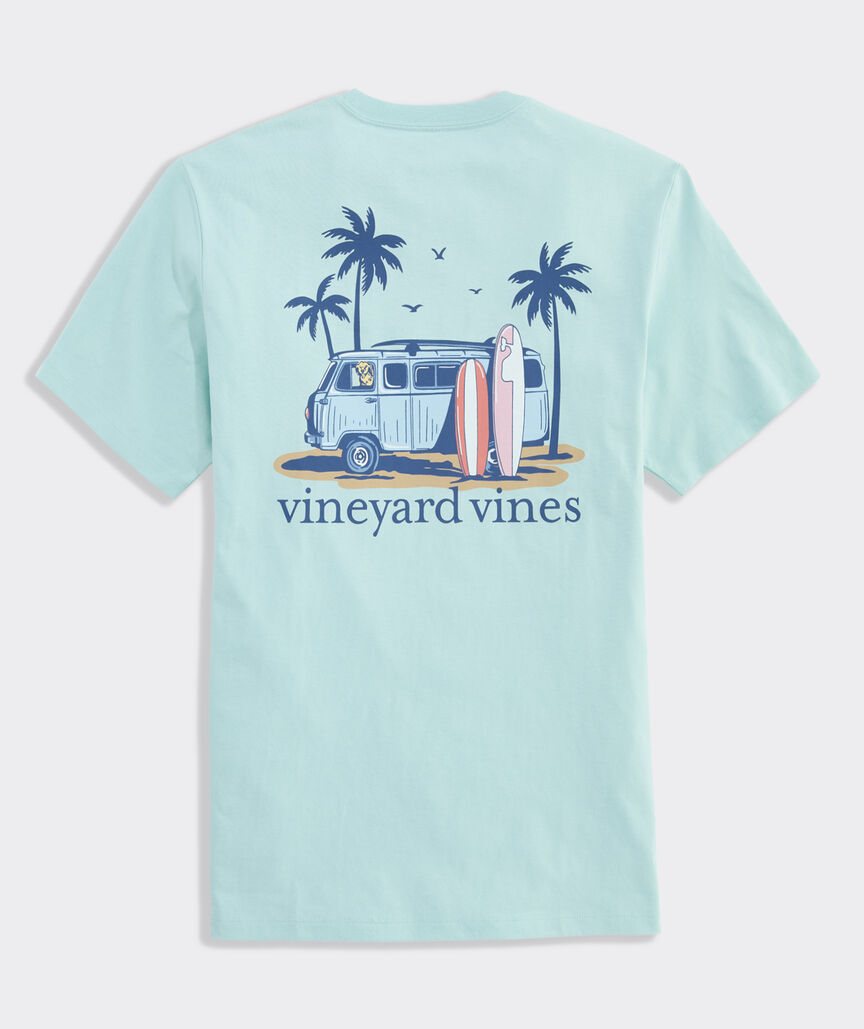 Camiseta Vineyard Vines de manga corta con bolsillo "Pup & Surf Van"